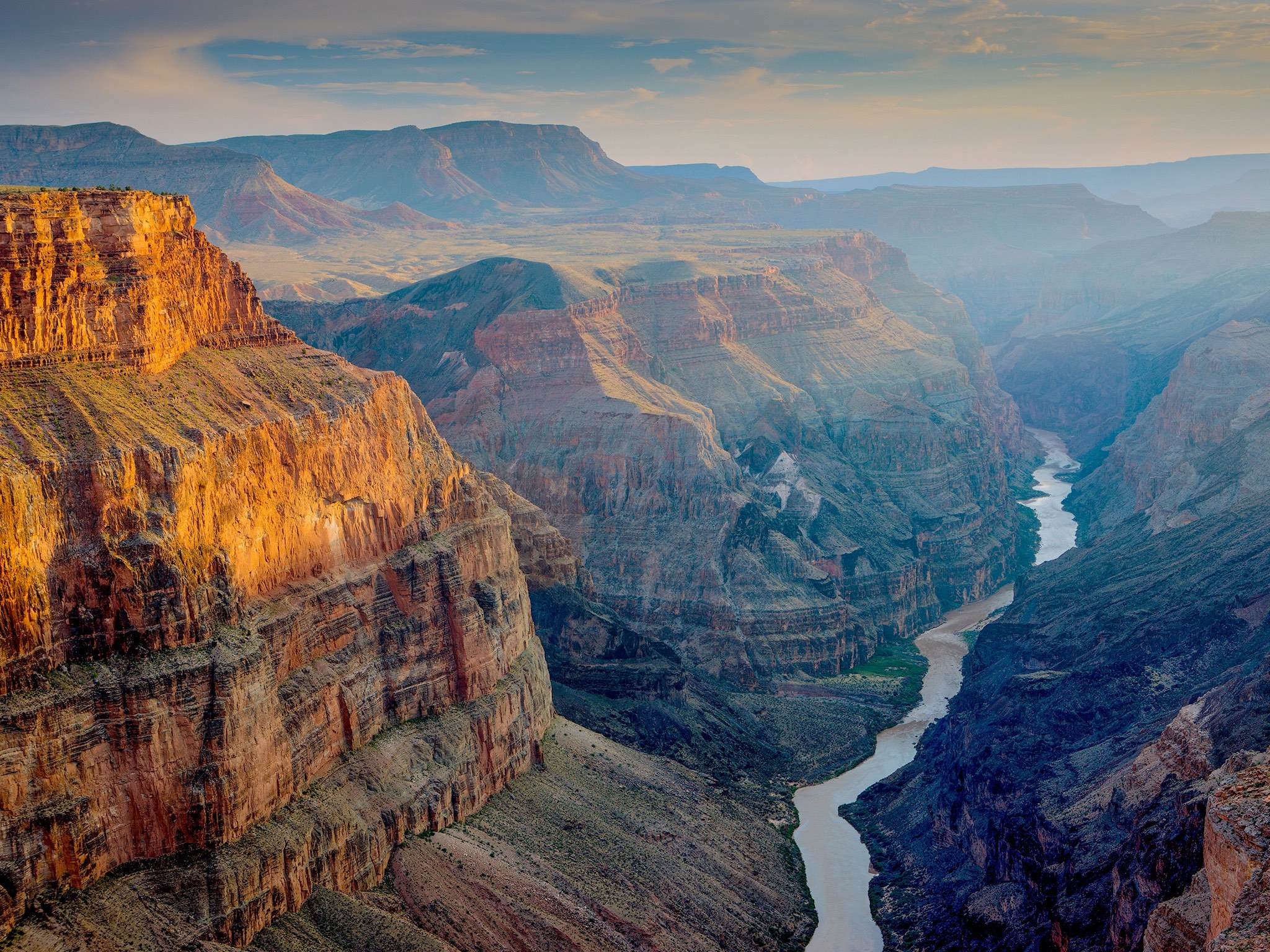 . Grand Canyon .